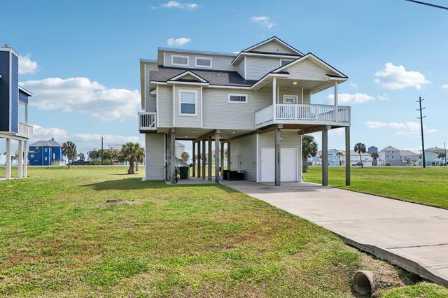 18423 Shaman Drive, Galveston, TX 77554