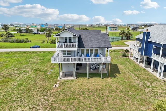 18423 Shaman Drive, Galveston, TX 77554