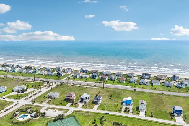 18423 Shaman Drive, Galveston, TX 77554