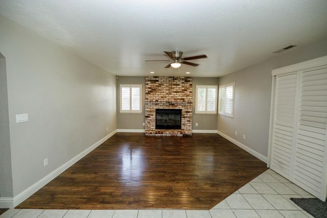 1045 Cedar Ridge Dr, Turlock, CA 95382