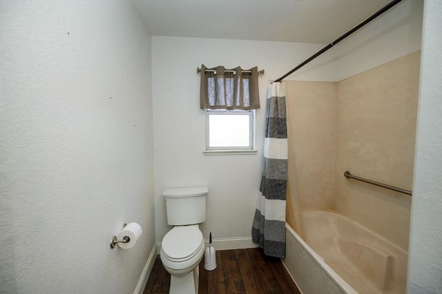 1045 Cedar Ridge Dr, Turlock, CA 95382