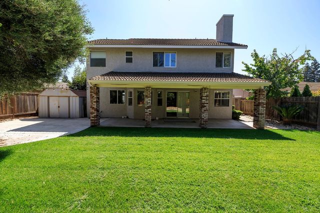 1045 Cedar Ridge Dr, Turlock, CA 95382