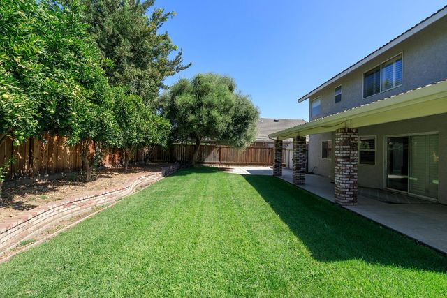 1045 Cedar Ridge Dr, Turlock, CA 95382