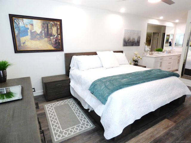 1115 Pearl Street 6, La Jolla, CA 92037