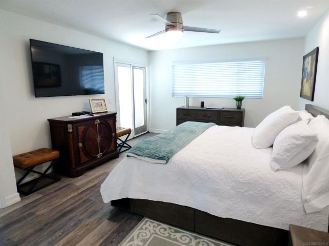 1115 Pearl Street 6, La Jolla, CA 92037