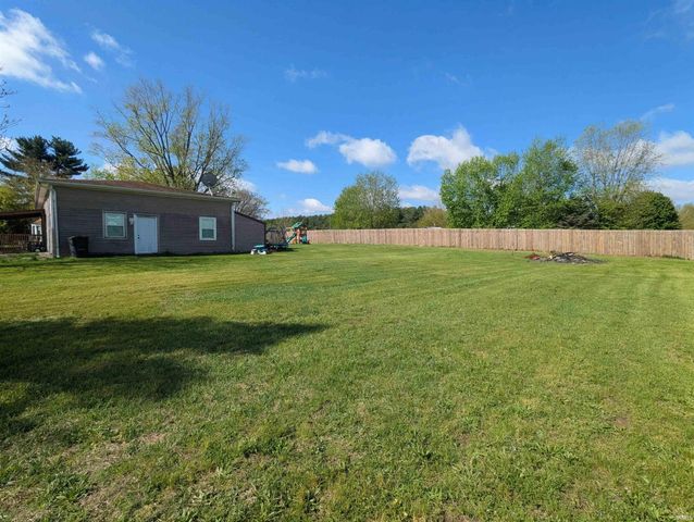 18189 State Road 331, Tippecanoe, IN 46570