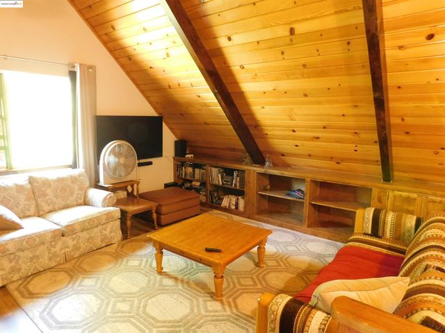 20704 Point View, Groveland, CA 95321