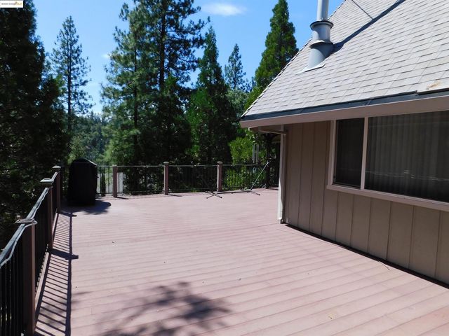 20704 Point View, Groveland, CA 95321