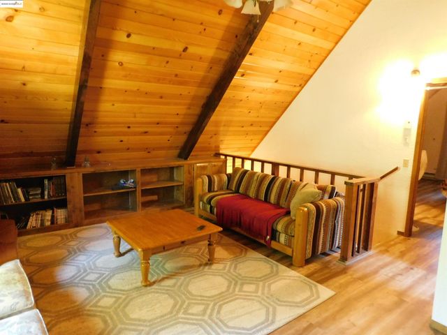 20704 Point View, Groveland, CA 95321