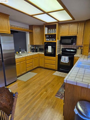 20704 Point View, Groveland, CA 95321