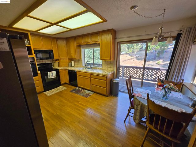 20704 Point View, Groveland, CA 95321