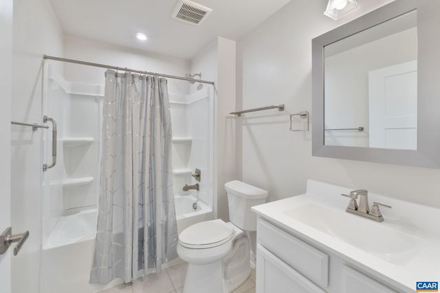 27 PINE KNOT DR, Palmyra, VA 22963