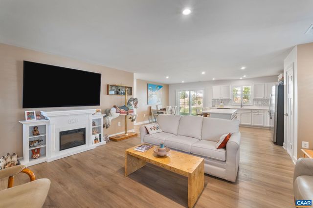 27 PINE KNOT DR, Palmyra, VA 22963