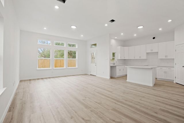 13902 Leabrandon Lane, Houston, TX 77045