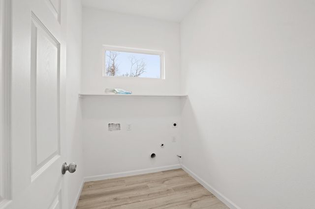 13902 Leabrandon Lane, Houston, TX 77045