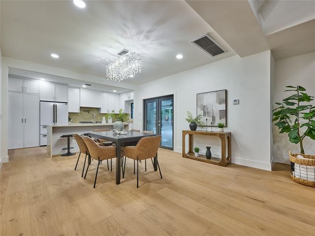 5209 2ND AVENUE N, St Petersburg, FL 33710