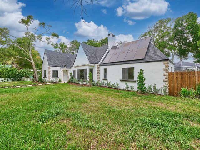 5209 2ND AVENUE N, St Petersburg, FL 33710