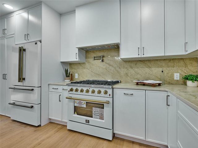 5209 2ND AVENUE N, St Petersburg, FL 33710