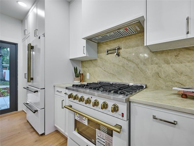 5209 2ND AVENUE N, St Petersburg, FL 33710