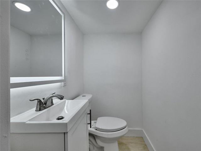 5209 2ND AVENUE N, St Petersburg, FL 33710