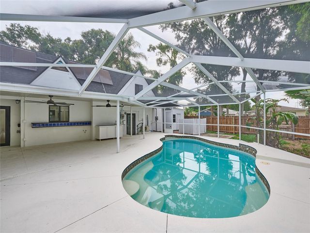 5209 2ND AVENUE N, St Petersburg, FL 33710