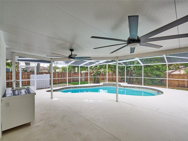 5209 2ND AVENUE N, St Petersburg, FL 33710