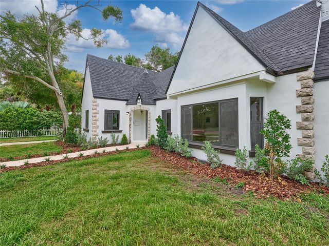 5209 2ND AVENUE N, St Petersburg, FL 33710