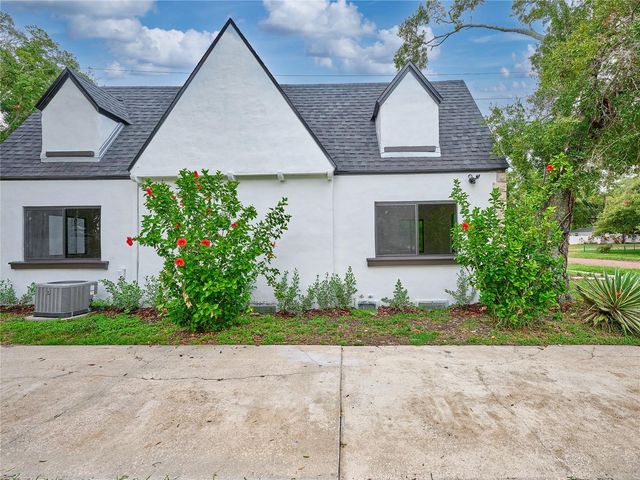 5209 2ND AVENUE N, St Petersburg, FL 33710