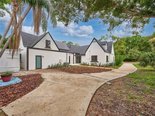 5209 2ND AVENUE N, St Petersburg, FL 33710