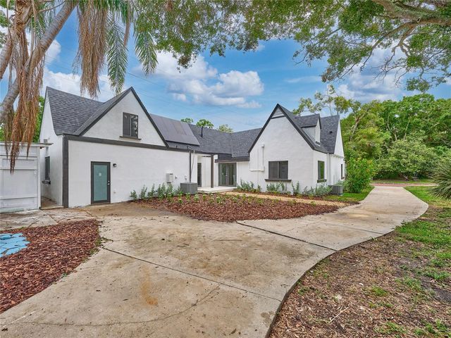 5209 2ND AVENUE N, St Petersburg, FL 33710