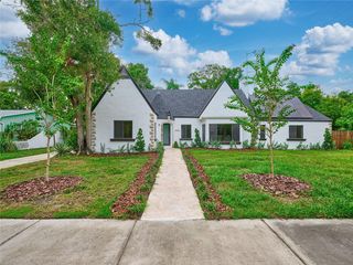5209 2ND AVENUE N, St Petersburg, FL 33710