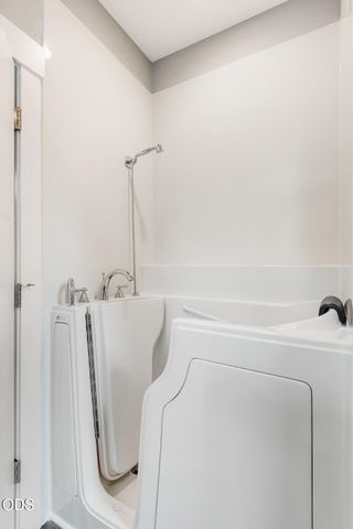 2801 NE Great Horned Place, Bend, OR 97701