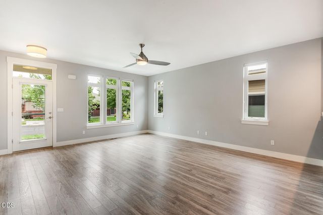 2801 NE Great Horned Place, Bend, OR 97701