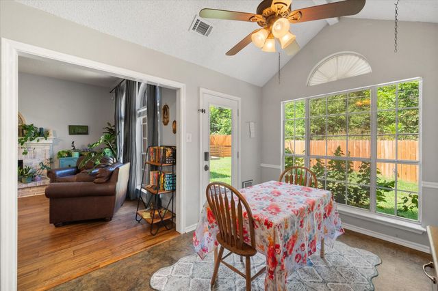 2818 Glen Ridge Drive, Arlington, TX 76016