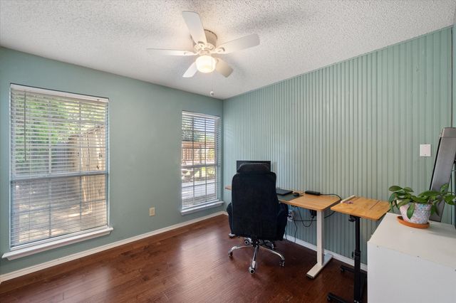 2818 Glen Ridge Drive, Arlington, TX 76016