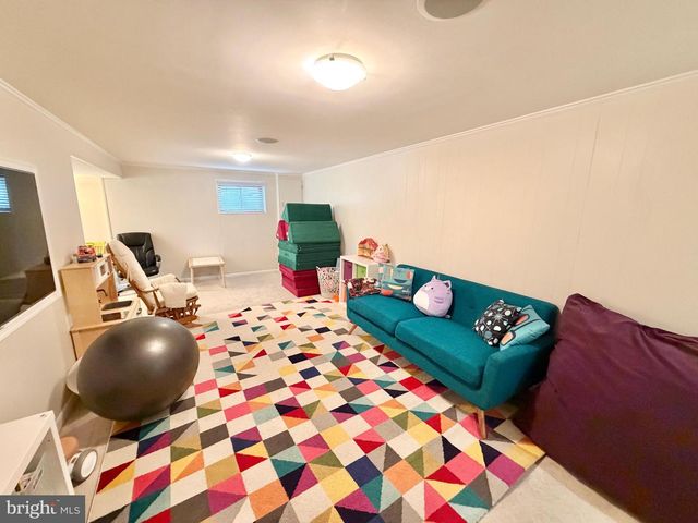 8467 THAMES ST, Springfield, VA 22151