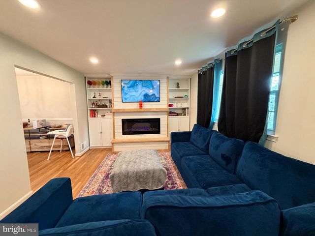 8467 THAMES ST, Springfield, VA 22151