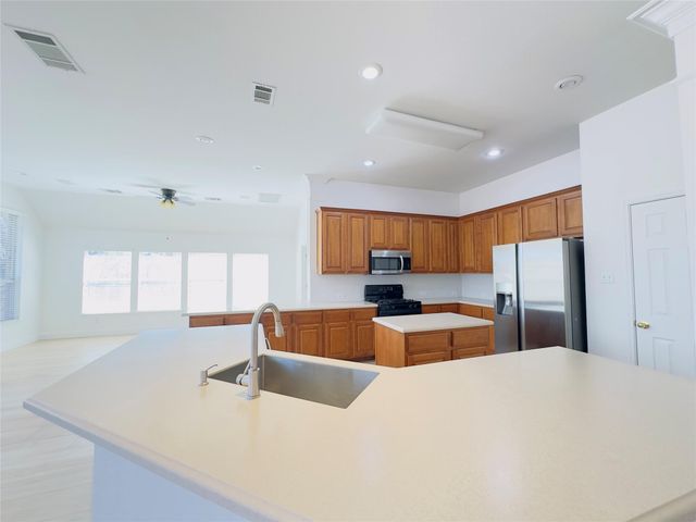 621 S Lynnwood TRL, Cedar Park, TX 78613