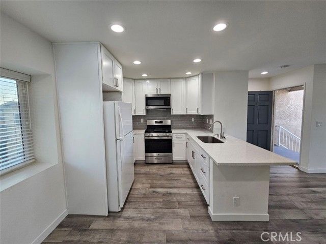 1120 Nicklett Avenue J, Fullerton, CA 92833