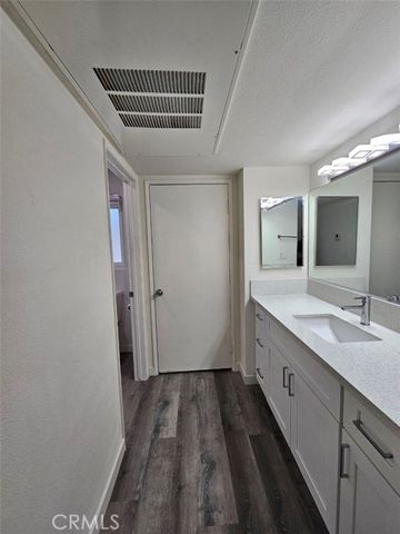 1120 Nicklett Avenue J, Fullerton, CA 92833