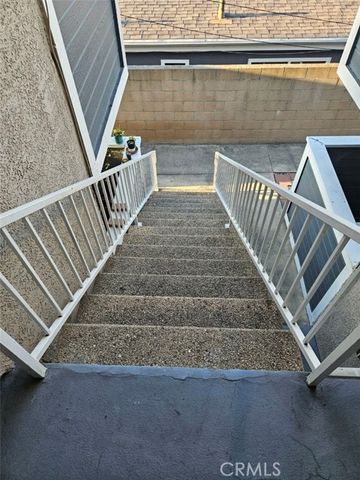 1120 Nicklett Avenue J, Fullerton, CA 92833