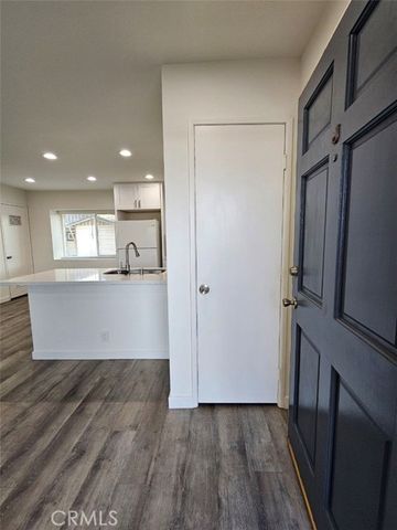 1120 Nicklett Avenue J, Fullerton, CA 92833