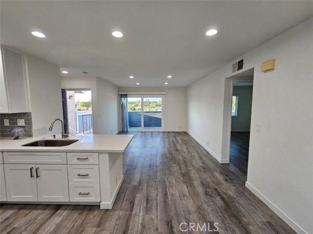 1120 Nicklett Avenue J, Fullerton, CA 92833