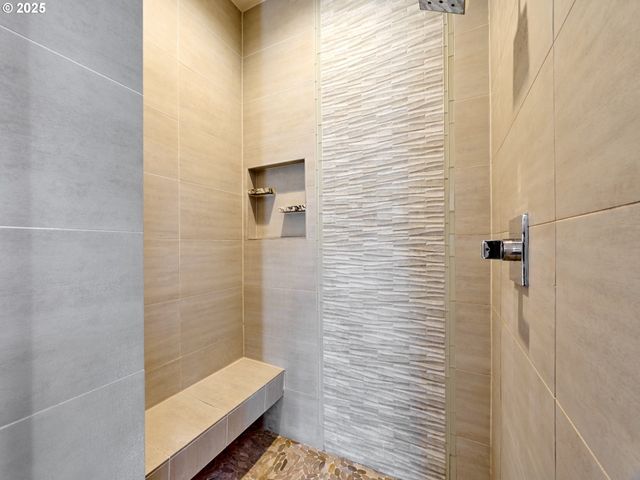 500 YAPA Dr, Silverton, OR 97381