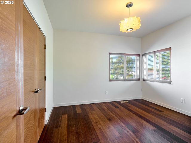 500 YAPA Dr, Silverton, OR 97381