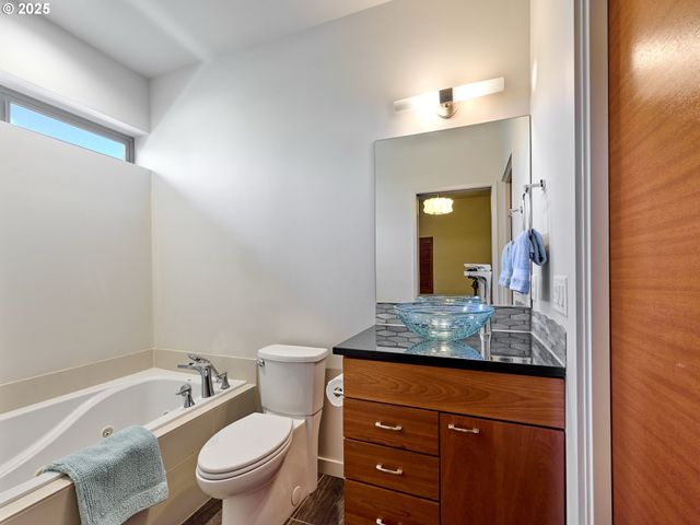 500 YAPA Dr, Silverton, OR 97381