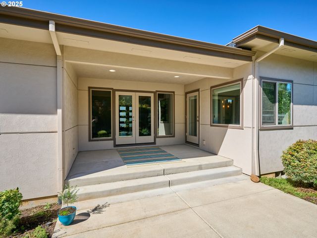 500 YAPA Dr, Silverton, OR 97381