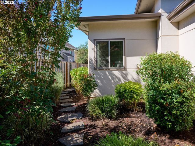 500 YAPA Dr, Silverton, OR 97381