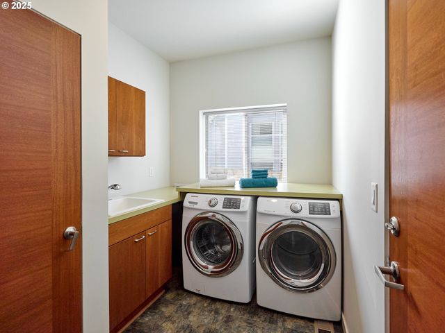 500 YAPA Dr, Silverton, OR 97381