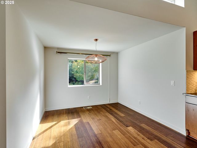 500 YAPA Dr, Silverton, OR 97381